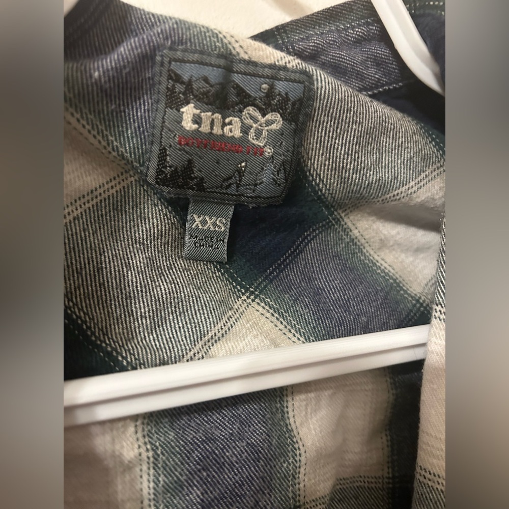 TNA Aritizia Plaid Button-Up Shirt in White/Blue, Size Women’s XXS - Picture 3 of 4